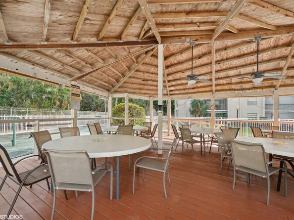 3940 Inverrary Blvd 403A, Lauderhill FL 33319