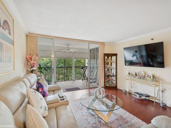 3940 Inverrary Blvd 403A, Lauderhill FL 33319