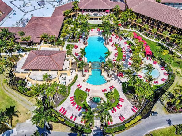 24 W Lexington Lane W C, Palm Beach Gardens FL 33418