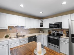 24 W Lexington Lane W C, Palm Beach Gardens FL 33418