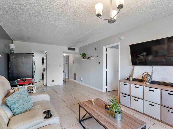 4142 NW 90th Ave 103, Coral Springs FL 33065