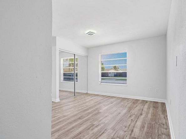 2871 NW 18TH Ct, Fort Lauderdale FL 33311