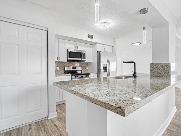 2871 NW 18TH Ct, Fort Lauderdale FL 33311