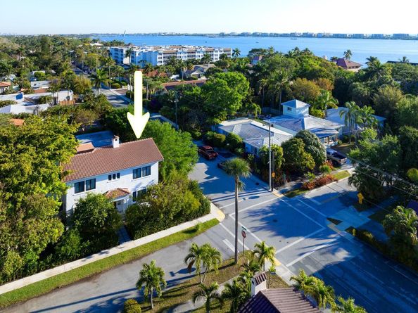 1629 S Lakeside Drive, Lake Worth Beach FL 33460