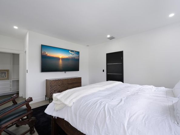 1629 S Lakeside Drive, Lake Worth Beach FL 33460