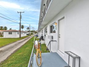 851 Atlantic Shores Blvd 120, Hallandale Beach FL 33009