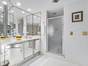 1900 Consulate Place 2001, West Palm Beach FL 33401