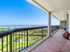1900 Consulate Place 2001, West Palm Beach FL 33401