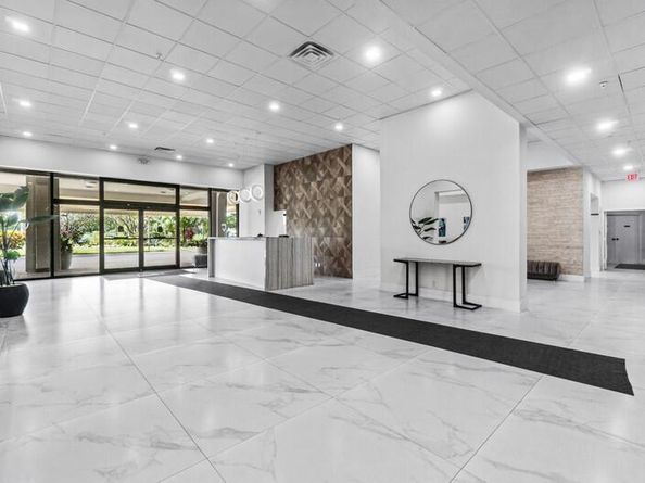 1900 Consulate Place 2001, West Palm Beach FL 33401