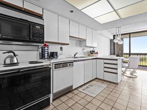 1900 Consulate Place 2001, West Palm Beach FL 33401