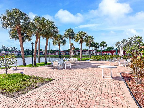 104 Lake Barbara Drive, West Palm Beach FL 33411