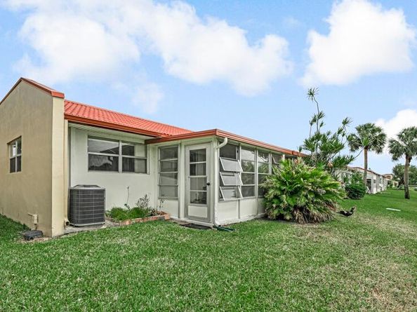 104 Lake Barbara Drive, West Palm Beach FL 33411