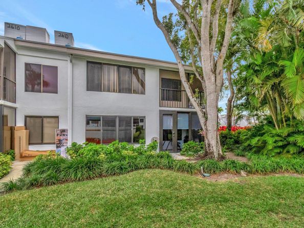 7509 Glendevon Lane 1005, Delray Beach FL 33446
