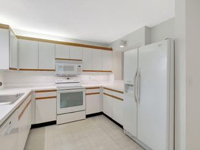 7509 Glendevon Lane 1005, Delray Beach FL 33446