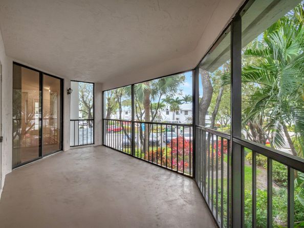 7509 Glendevon Lane 1005, Delray Beach FL 33446