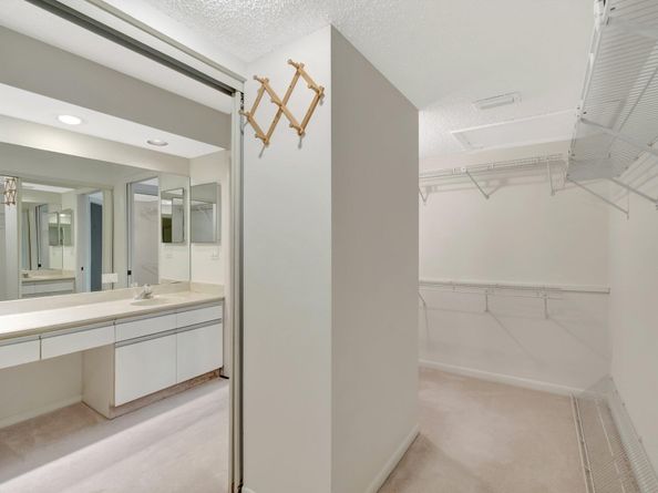 7509 Glendevon Lane 1005, Delray Beach FL 33446