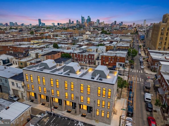 907 Emily Street, Philadelphia PA 19148