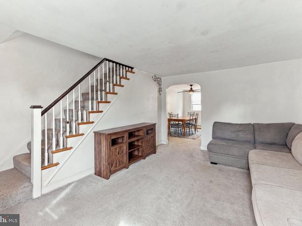 927 Fariston Drive, Drexel Hill PA 19026