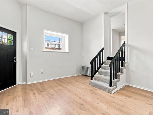 2501 S Dewey Street, Philadelphia PA 19142