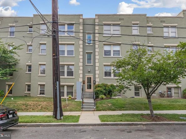 4402 1st Place NE 32, Washington DC 20011