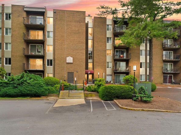 60 Van Dorn 506, Alexandria VA 22304