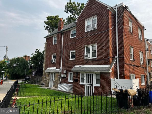2 E Mcpherson Street, Philadelphia PA 19119