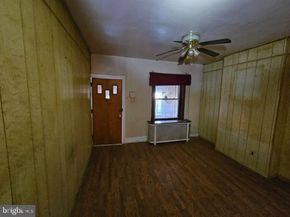 82 E Springer Street, Philadelphia PA 19119