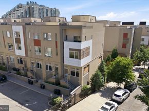 740 S Chris Columbus Boulevard 17, Philadelphia PA 19147