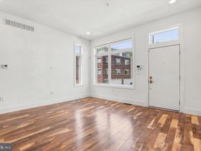 740 S Chris Columbus Boulevard 17, Philadelphia PA 19147
