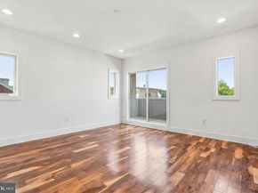 740 S Chris Columbus Boulevard 17, Philadelphia PA 19147