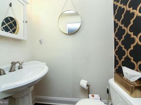 3653 Academy Road, Philadelphia PA 19154