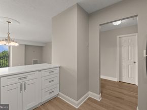 3800 Powell Lane 1218, Falls Church VA 22041