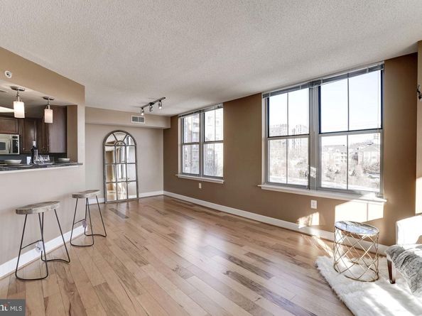 11800 Sunset Hills Road 422, Reston VA 20190