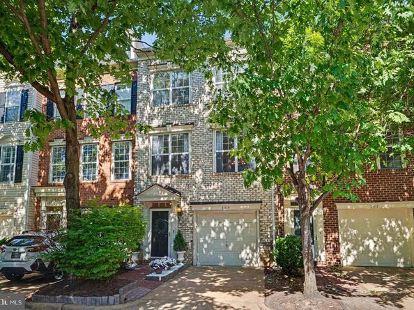 109 Martin Lane, Alexandria VA 22304