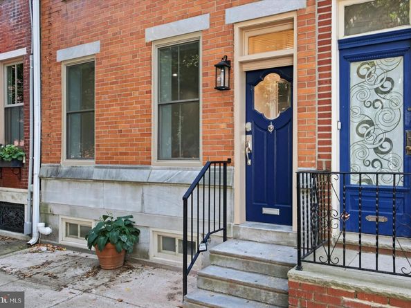1012 Carpenter Street, Philadelphia PA 19147