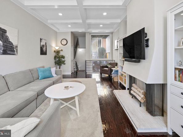 1019 Lombard Street, Philadelphia PA 19147