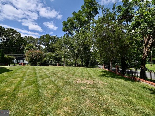 7801 Ridgewood Drive, Annandale VA 22003
