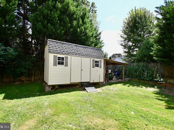 7801 Ridgewood Drive, Annandale VA 22003