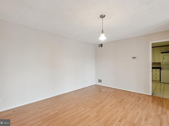 8340 Greensboro Drive 401, Mclean VA 22102