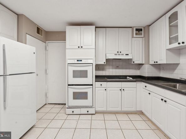 8340 Greensboro Drive 401, Mclean VA 22102