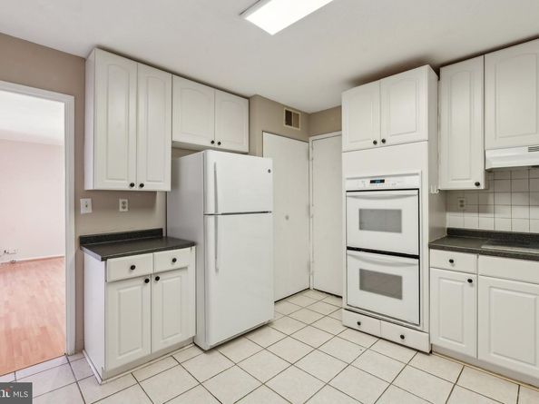 8340 Greensboro Drive 401, Mclean VA 22102