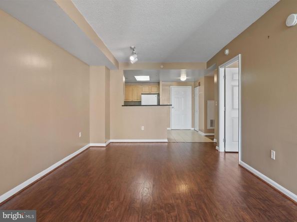 2726 Gallows Road 411, Vienna VA 22180