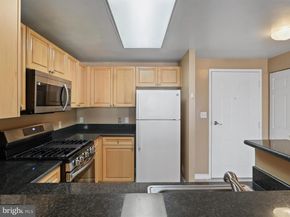 2726 Gallows Road 411, Vienna VA 22180
