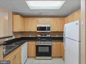 2726 Gallows Road 411, Vienna VA 22180