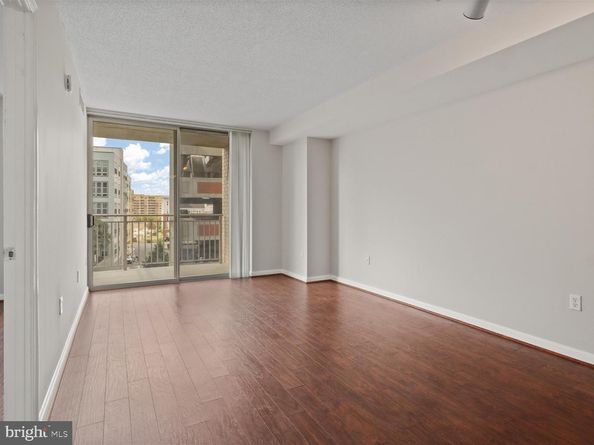 2726 Gallows Road 411, Vienna VA 22180