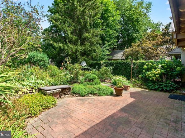 6905 Lincoln Drive, Philadelphia PA 19119