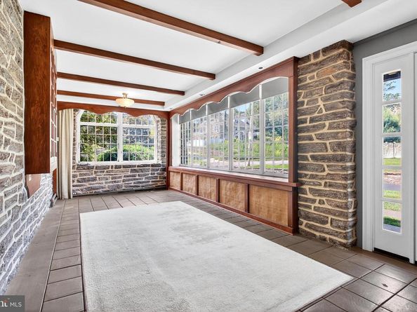 6905 Lincoln Drive, Philadelphia PA 19119