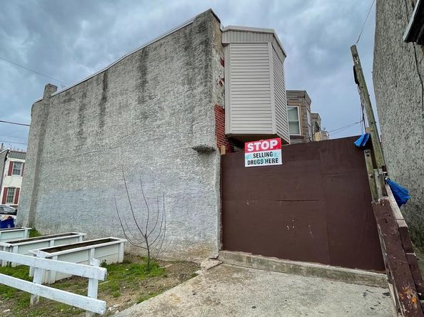 2002 Hart Lane, Philadelphia PA 19134