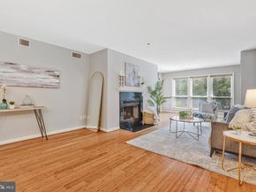 3179 Summit Square Drive 2B2, Oakton VA 22124