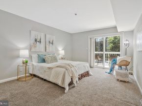 3179 Summit Square Drive 2B2, Oakton VA 22124